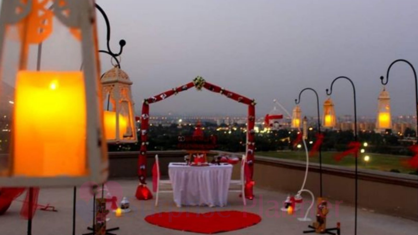 ROMANTIC DINNER ON MODERN DINING IN JAIPUR