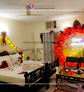 Golden Blush Romance At Private Room Dining
