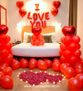 Romantic Room Decoration Wit...